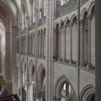 Cathédrale Saint-Étienne d'Auxerre - Interior, chevet, triforium level looking northwest