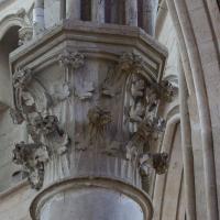 Cathédrale Saint-Étienne d'Auxerre - Interior, chevet, hemicycle, arcade, pier capital