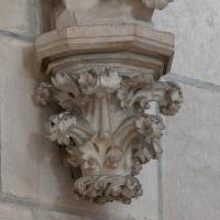 Cathédrale Saint-Étienne d'Auxerre - Interior, chevet, north aisle, dado arcade, corbel