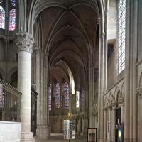 Cathédrale Saint-Étienne d'Auxerre - Interior, chevet, south aisle looking east