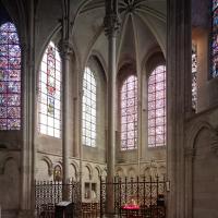 Cathédrale Saint-Étienne d'Auxerre - Interior, chevet, ambulatory, axial chapel from the south