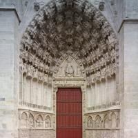 Cathédrale Saint-Étienne d'Auxerre - Exterior, western frontispiece, center portal
