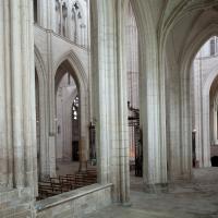 Église Saint-Germain d'Auxerre - Interior, south nave ailse looking northeast