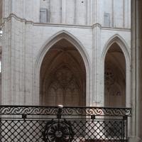 Église Saint-Germain d'Auxerre - Interior, north chevet arcade