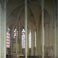 Église Saint-Germain d'Auxerre - Interior, chevet, axial chapel looking southeast