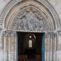 Église Saint-Hermeland de Bagneux - Exterior, western frontispiece, center portal