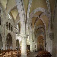 Église Saint-Hermeland de Bagneux - Interior, south nave aisle looking east