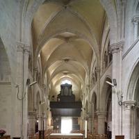 Église Saint-Hermeland de Bagneux - Interior, chevet looking west