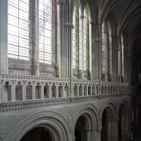 Cathédrale Notre-Dame de Bayeux - Interior, south nave elevation from triforium level