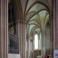 Cathédrale Notre-Dame de Bayeux - Interior, south chevet aisle looking east