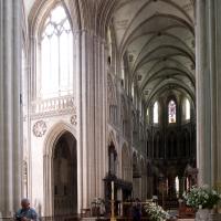 Cathédrale Notre-Dame de Bayeux - Interior, general view of crossing and chevet looking east