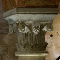 Cathédrale Notre-Dame de Bayeux - Interior, chevet, crypt, column capital