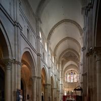 Collégiale Notre-Dame de Beaune - Interior, nave, west end, looking east