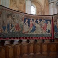 Collégiale Notre-Dame de Beaune - Interior, chevet, choir stall, tapestry