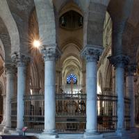 Église Saint-Laumer de Blois - Interior, ambulatory aisle and chevet from axial chapel