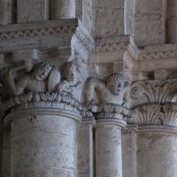 Église Saint-Laumer de Blois - Interior, chevet, south arcade, pier capital
