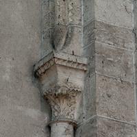 Église Saint-Laumer de Blois - Interior, south transept, south arcade, wall shaft capital