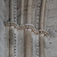 Église Saint-Laumer de Blois - Interior, north transept, west clerestory, vaulting shaft capitals