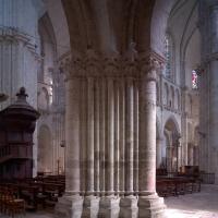Église Saint-Laumer de Blois - Interior, south crossing pier