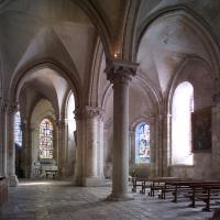 Église Saint-Laumer de Blois - Interior, south chevet aisle and chapel looking east