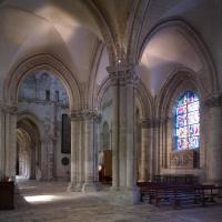 Église Saint-Laumer de Blois - Interior, north chevet aisle looking west