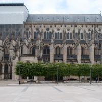 Cathédrale Saint-Étienne de Bourges - Exterior, nave and chevet from southeast