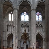 Cathédrale Saint-Étienne de Bourges - Interior, nave, south side from north nave aisle