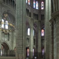 Cathédrale Saint-Étienne de Bourges - Interior, chevet, llong northeast from outer south aisle 
