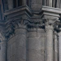 Cathédrale Saint-Étienne de Bourges - Interior, nave, south inner aisle clerestory, vaulting shaft capitals