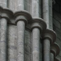 Cathédrale Saint-Étienne de Bourges - Interior, nave, north arcade, intermediate vaulting shaft capitals