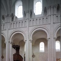 Église de la Trinité de Caen - Interior, south nave elevation from north nave aisle