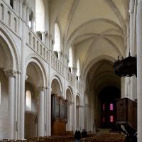 Église de la Trinité de Caen - Interior, north nave elevation