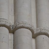 Église de la Trinité de Caen - Interior, nave, north clerestory, vaulting shaft rings