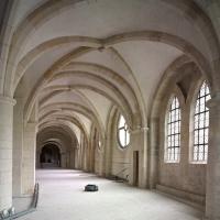 Église Saint-Étienne de Caen - Interior, north chevet gallery looking west