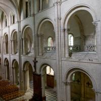 Église Saint-Étienne de Caen - Interior, north nave elevation