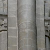 Église Saint-Étienne de Caen - Interior, nave, north gallery, shaft capitals