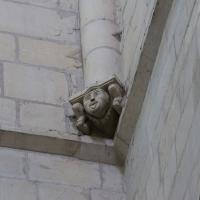 Église Saint-Étienne de Caen - Interior, crossing tower, southwest vaulting corbel