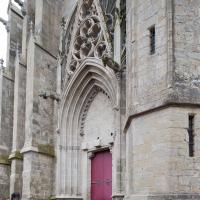 Église Saint-Nazaire de Carcassonne - Exterior, north transept, portal, looking southeast