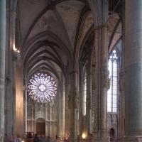 Église Saint-Nazaire de Carcassonne - Interior, south transept looking northeast towards north transept