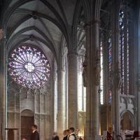 Église Saint-Nazaire de Carcassonne - Interior, crossing, looking northeast into north transept, chapels