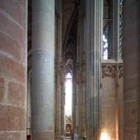 Église Saint-Nazaire de Carcassonne - Interior, north transept, chapels, looking north