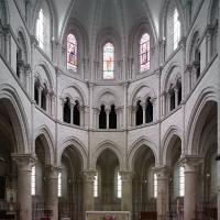 Église Saint-Martin de Chablis - Interior, chevet looking east