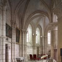 Église Saint-Martin de Chablis - Interior, north ambulatory looking east