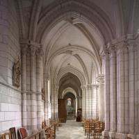 Église Saint-Martin de Chablis - Interior, south chevet aisle looking west