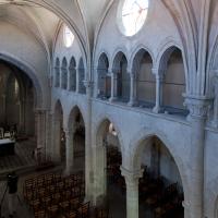 Église Saint-Saturnin de Champigny-sur-Marne - Interior, nave, triforium level looking southeast