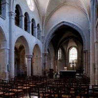 Église Saint-Saturnin de Champigny-sur-Marne - Interior, nave looking northeast