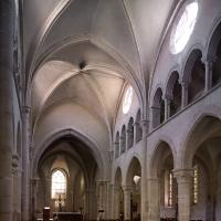 Église Saint-Saturnin de Champigny-sur-Marne - Interior, nave looking southeast