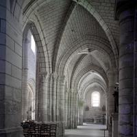 Église Saint-Sulpice de Chars - Interior, north nave aisle looking west