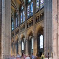 Cathédrale Notre-Dame de Chartres - Interior, north nave elevation and crossing looking west