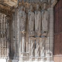 Cathédrale Notre-Dame de Chartres - Exterior, south transept, east portal, west jamb figures